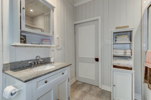 Bathroom - 65 Ch. White, Harrington, QC - Indoor Photo Showing Bathroom