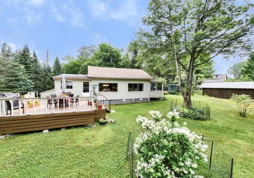 Front of Structure - 65 Ch. White, Harrington, QC - Outdoor With Deck Patio Veranda