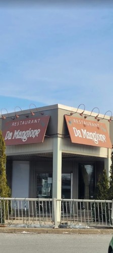 Commerce - 110-475 Av. Dumont, Dorval, QC 