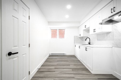 Kitchen - 2-59 Rue René-Philippe, Longueuil (Le Vieux-Longueuil), QC - Indoor Photo Showing Other Room