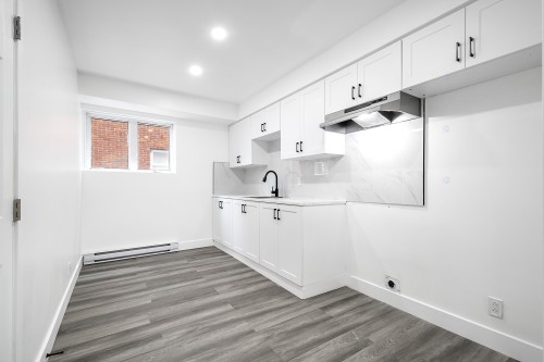 Kitchen - 2-59 Rue René-Philippe, Longueuil (Le Vieux-Longueuil), QC - Indoor Photo Showing Kitchen