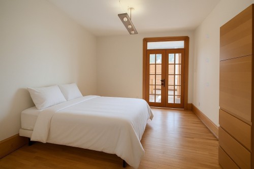 Chambre à coucher - 346 Rue Gilford, Montréal (Le Plateau-Mont-Royal), QC - Indoor Photo Showing Bedroom