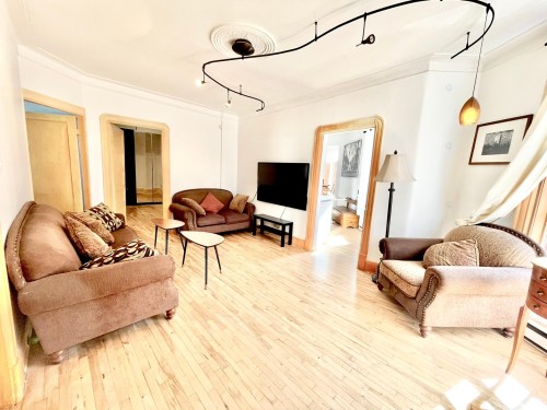 Salon - 346 Rue Gilford, Montréal (Le Plateau-Mont-Royal), QC - Indoor Photo Showing Living Room