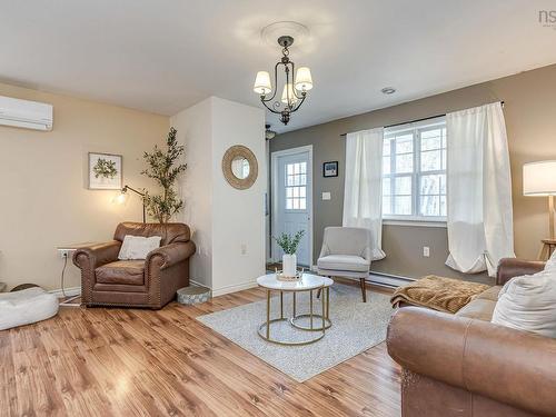 10251 1 Highway, Paradise, NS 
