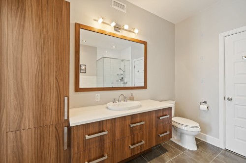 Bathroom - 97 Av. De L'Hôtel-De-Ville, Bromont, QC - Indoor Photo Showing Bathroom