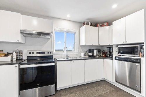 Kitchen - 534 Ch. St-Emmanuel, Saint-Clet, QC - Indoor Photo Showing Kitchen With Double Sink