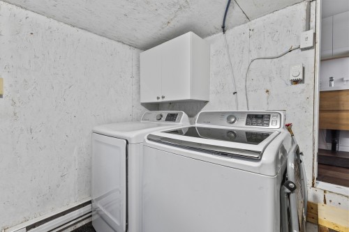 Laundry - 534 Ch. St-Emmanuel, Saint-Clet, QC - Indoor Photo Showing Laundry Room