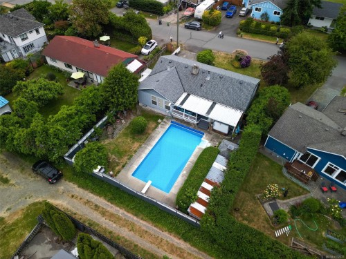 1573 Charlotte St, Crofton, BC 