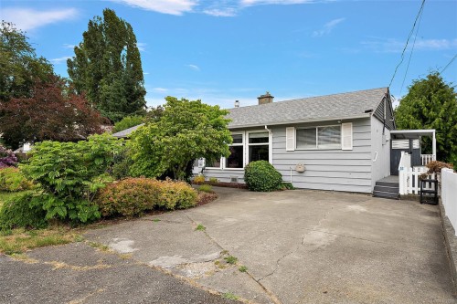 1573 Charlotte St, Crofton, BC 