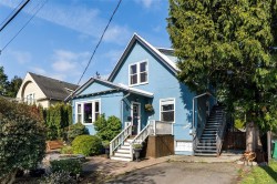 2872 Inez Dr Saanich, BC V9A 2J1