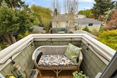 4-2109 Chambers St, Victoria, BC - Outdoor