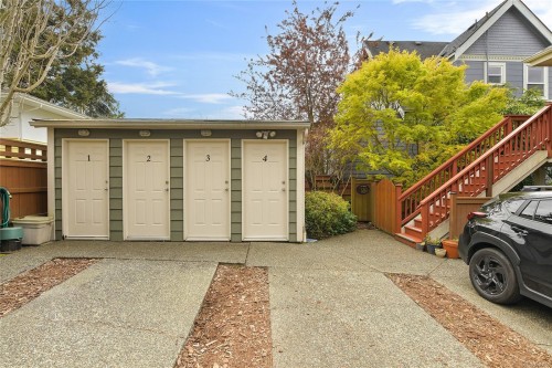 4-2109 Chambers St, Victoria, BC - Outdoor