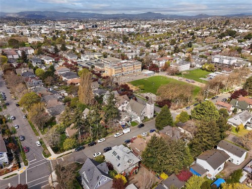 4-2109 Chambers St, Victoria, BC - Outdoor With View