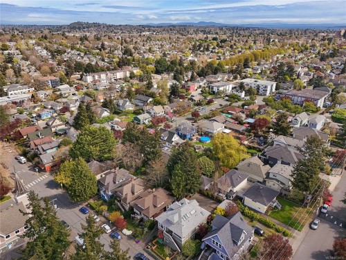 4-2109 Chambers St, Victoria, BC - Outdoor With View