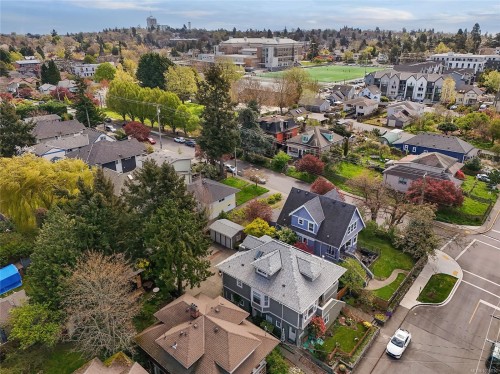 4-2109 Chambers St, Victoria, BC - Outdoor With View