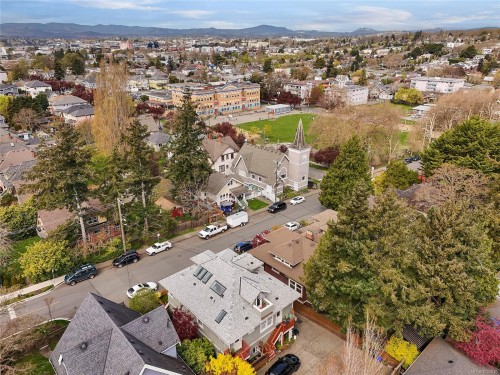 4-2109 Chambers St, Victoria, BC - Outdoor With View