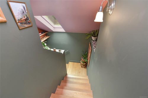 4-2109 Chambers St, Victoria, BC - Indoor Photo Showing Other Room