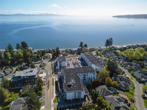 214-5120 Cordova Bay Rd  Saanich, BC V8Y 2K5