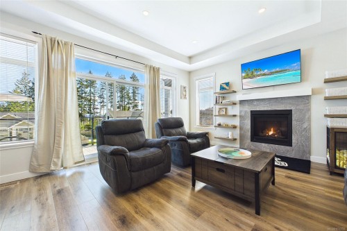 920 Craig Rd, Ladysmith, BC 