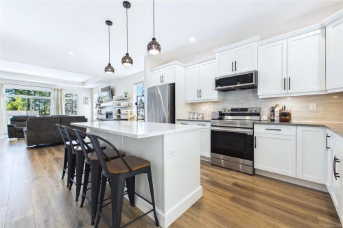 920 Craig Rd, Ladysmith, BC 