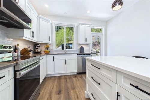 920 Craig Rd, Ladysmith, BC 
