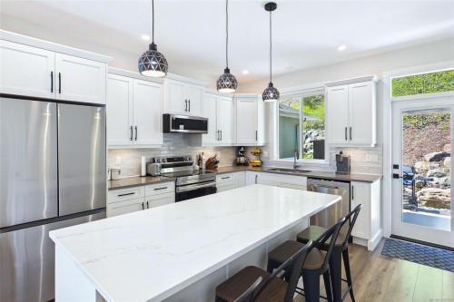 920 Craig Rd, Ladysmith, BC 