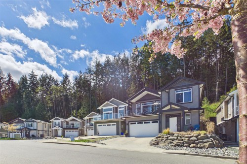 920 Craig Rd, Ladysmith, BC 