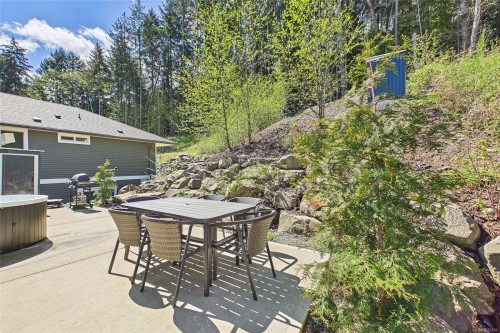 920 Craig Rd, Ladysmith, BC 