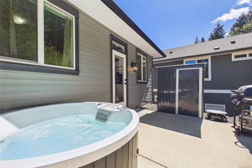 920 Craig Rd, Ladysmith, BC 