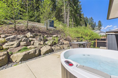 920 Craig Rd, Ladysmith, BC 