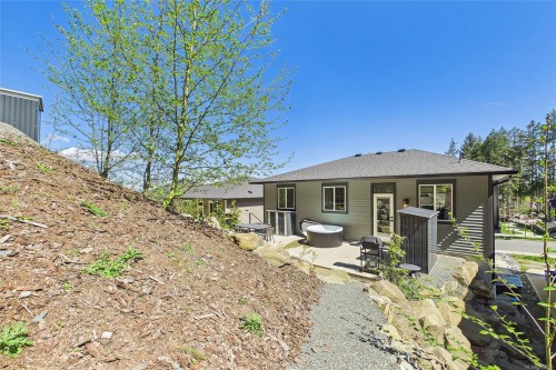 920 Craig Rd, Ladysmith, BC 