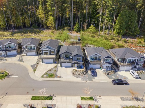 920 Craig Rd, Ladysmith, BC 