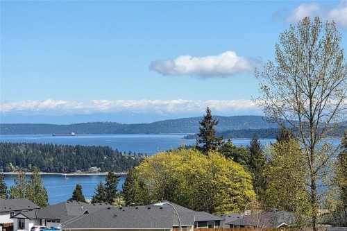 920 Craig Rd, Ladysmith, BC 