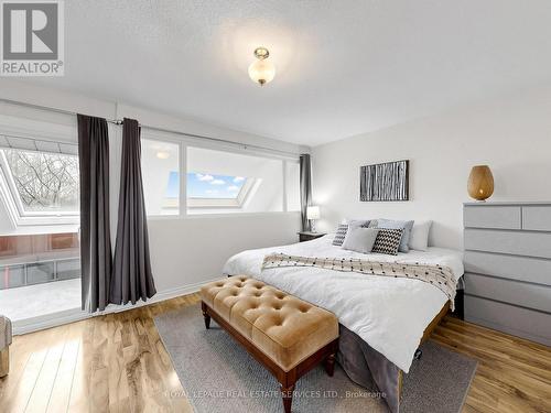 21 - 530 Falgarwood Drive, Oakville, ON - Indoor Photo Showing Bedroom