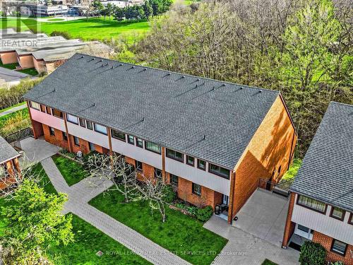 21 - 530 Falgarwood Drive, Oakville, ON - Outdoor