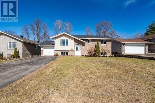 64 SPRUCE STREET  Petawawa, ON K8H 3N6