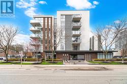 204 - 70 PORT STREET E  Mississauga, ON L5G 1E8