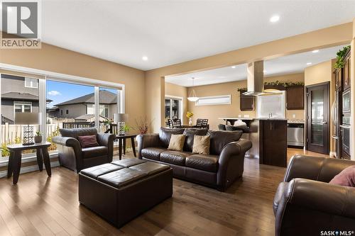 4813 Upson Road, Regina, SK - Indoor Photo Showing Living Room