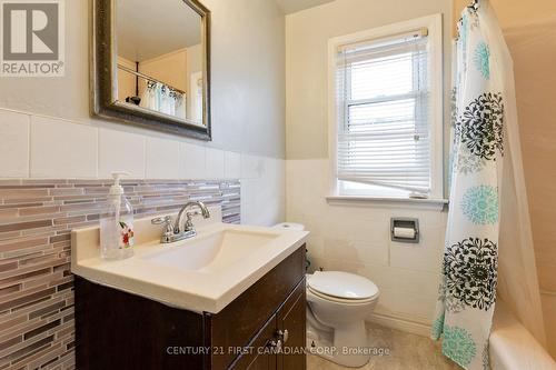 65 First Avenue, St. Thomas, ON - Indoor Photo Showing Bathroom