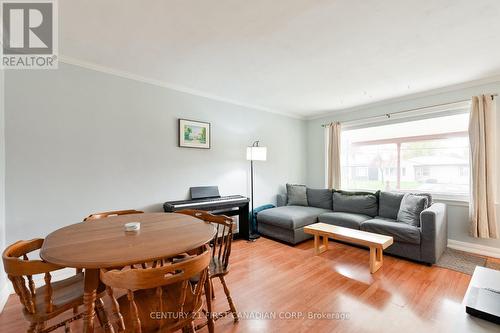 65 First Avenue, St. Thomas, ON - Indoor Photo Showing Living Room