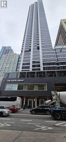 1107 - 395 BLOOR STREET  Toronto, ON M4W 0B4