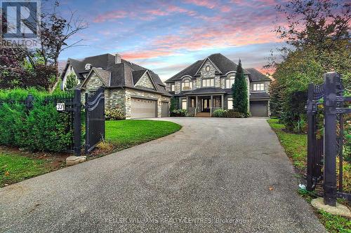 33 Maple Grove Avenue, Richmond Hill, ON - Outdoor With Facade