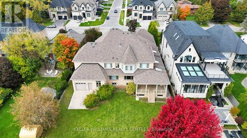 33 Maple Grove Avenue, Richmond Hill, ON - Outdoor With Facade