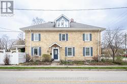 207 WATERLOO STREET N  Cambridge, ON N3H 1N1