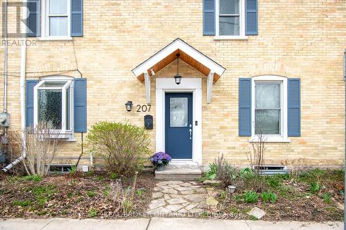 207 Waterloo Street N, Cambridge, ON - Outdoor With Exterior