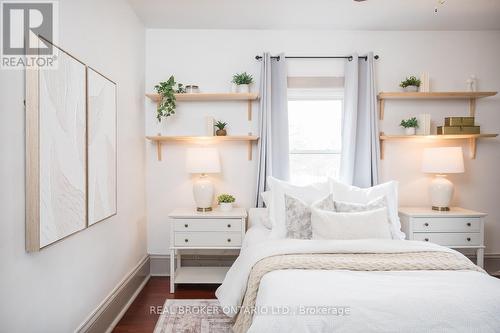 207 Waterloo Street N, Cambridge, ON - Indoor Photo Showing Bedroom