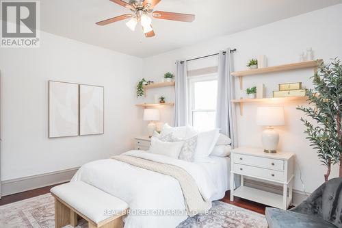 207 Waterloo Street N, Cambridge, ON - Indoor Photo Showing Bedroom