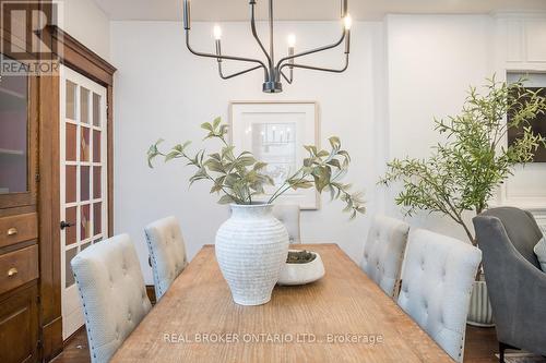 207 Waterloo Street N, Cambridge, ON - Indoor Photo Showing Dining Room