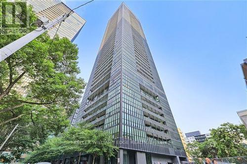 408 - 101 CHARLES STREET E  Toronto, ON M4Y 1V2