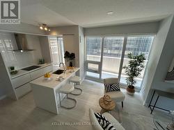 809 - 2221 YONGE STREET Toronto, ON M4S 0B8